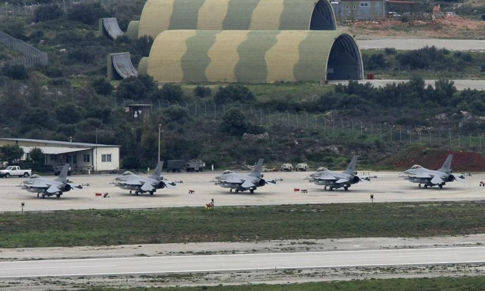 Τουρκία: ''Οι Έλληνες αυξάνουν την θητεία & οι ΗΠΑ χτίζουν βάσεις''